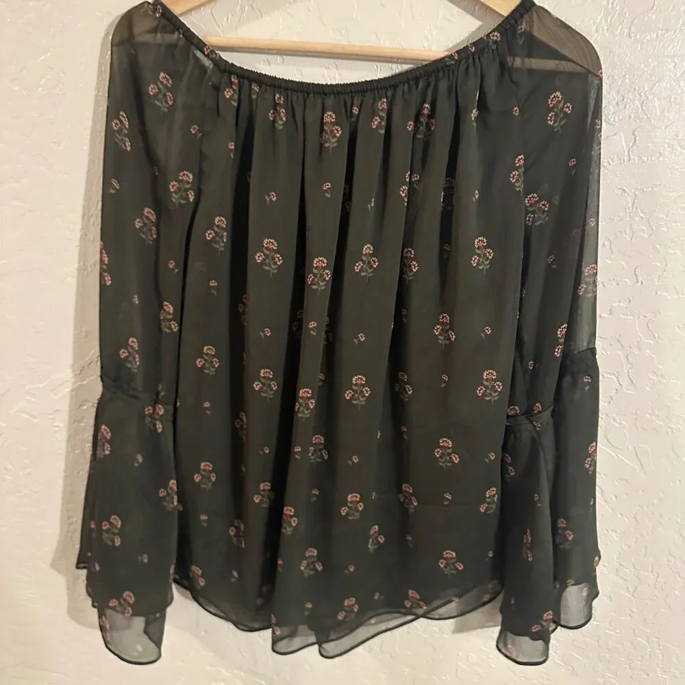 Y White House Black Market Olive Green Off Shoulder Floral Gauzy Boho Blouse - Picture 8 of 9